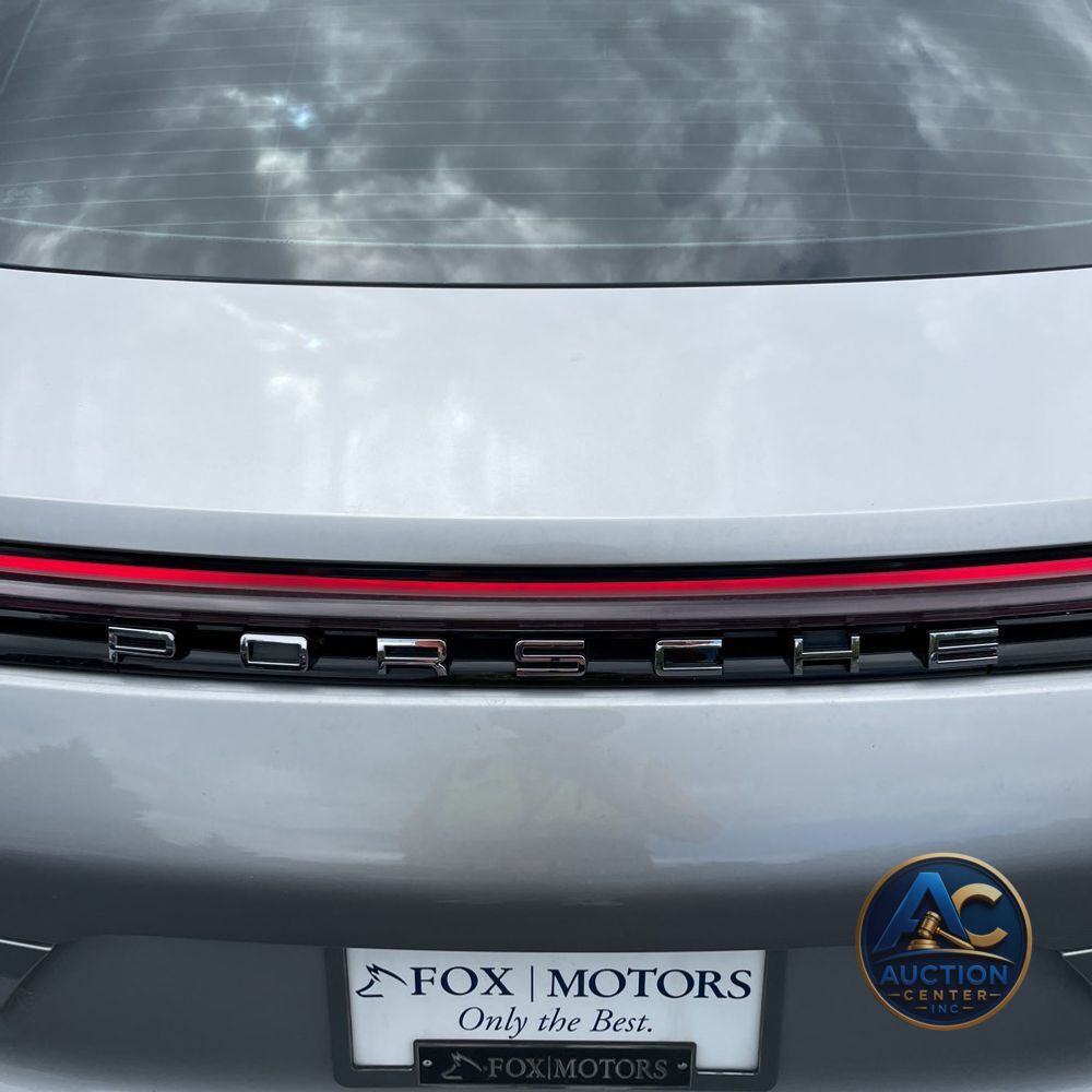 2022 Porsche Panamera Platinum Edition