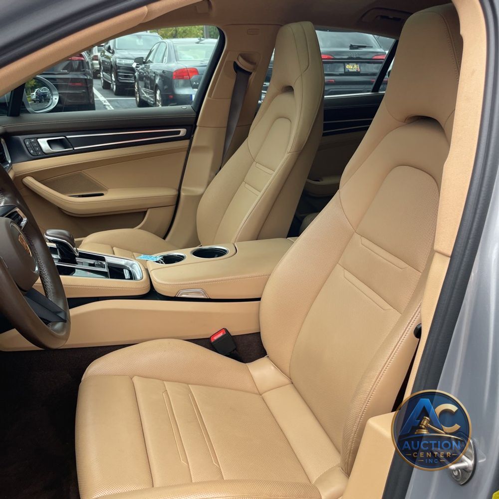 2022 Porsche Panamera Platinum Edition