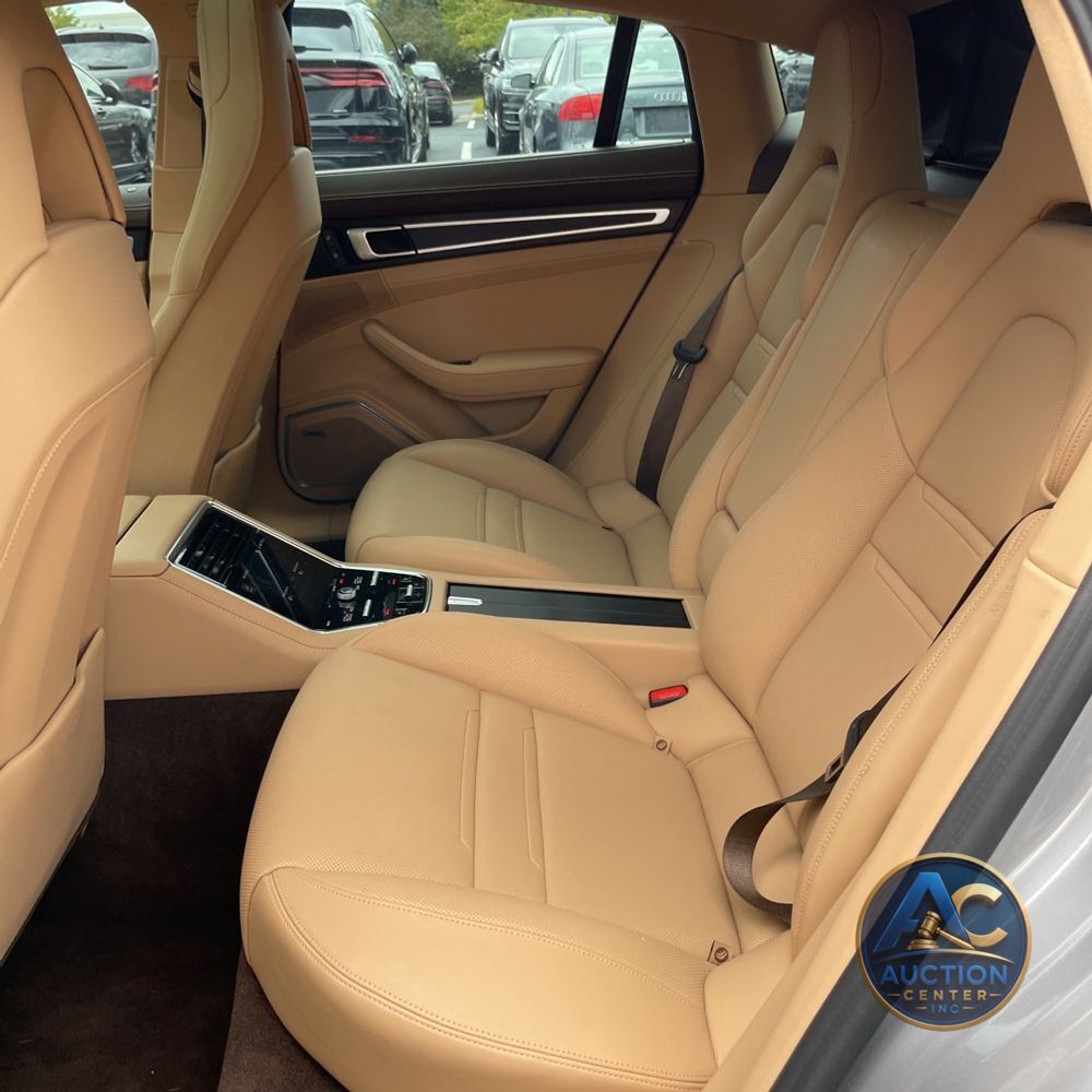 2022 Porsche Panamera Platinum Edition