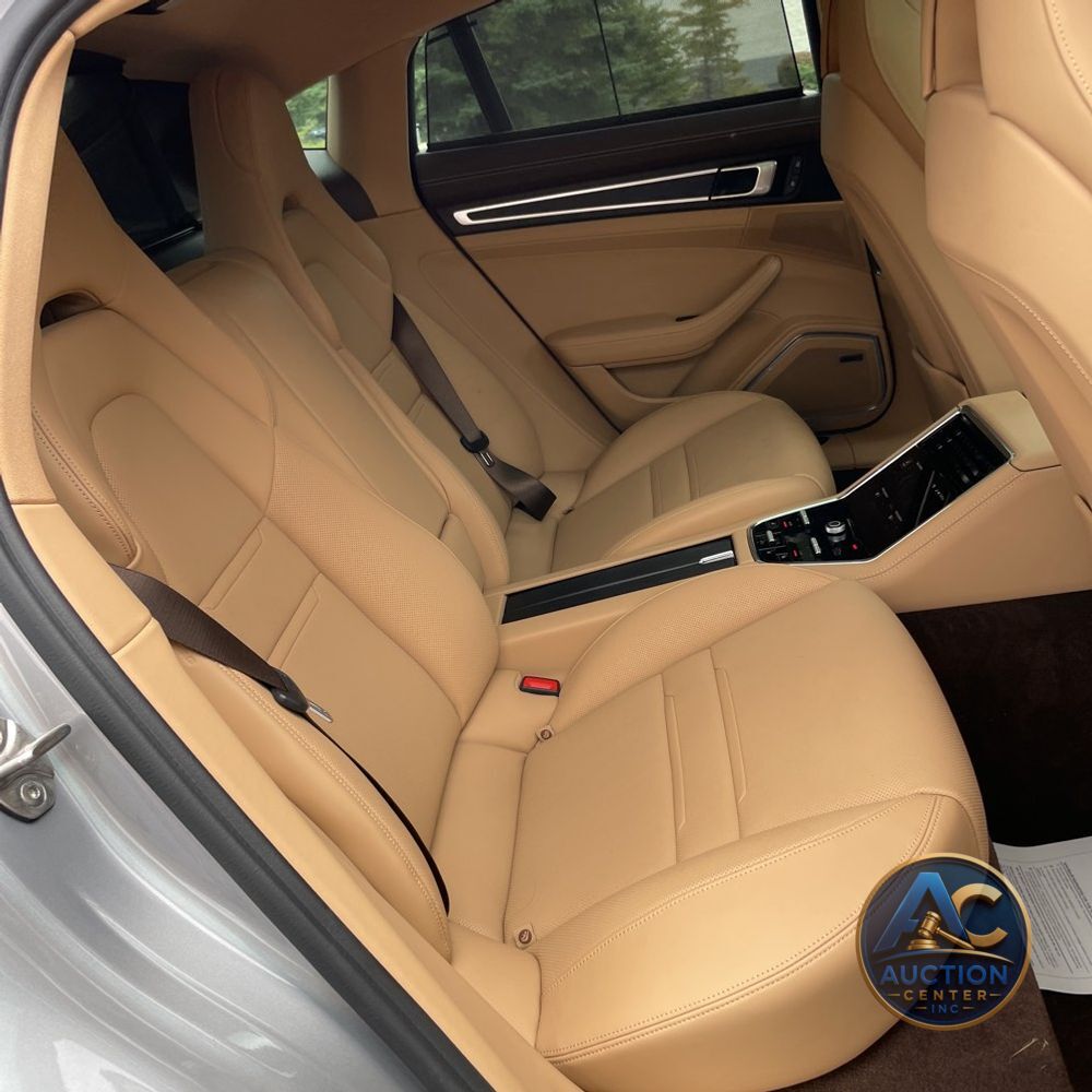 2022 Porsche Panamera Platinum Edition