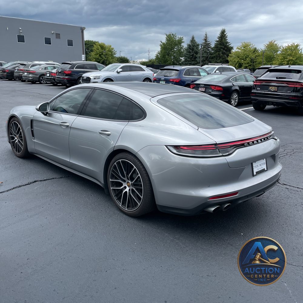 2022 Porsche Panamera Platinum Edition