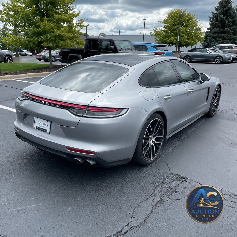 2022 Porsche Panamera Platinum Edition