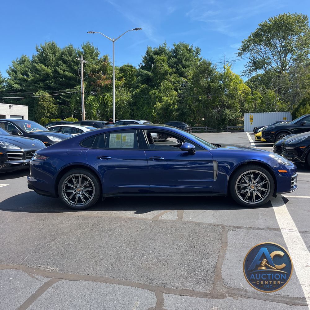 2023 Porsche Panamera 4