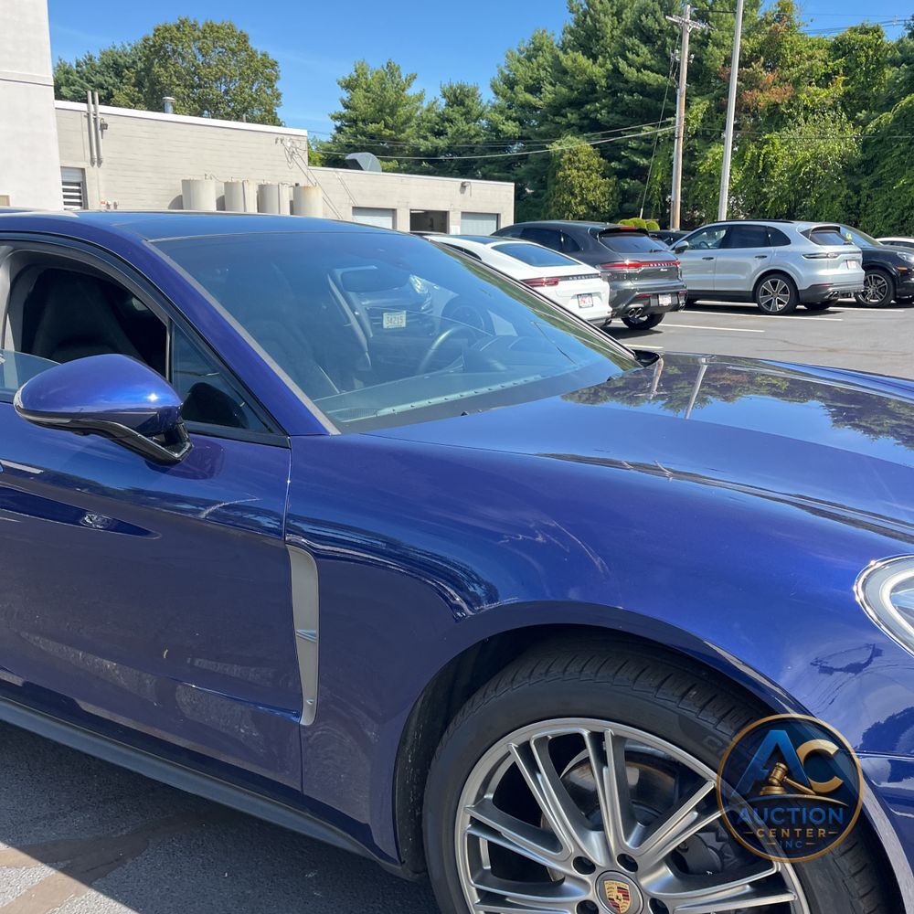 2023 Porsche Panamera 4