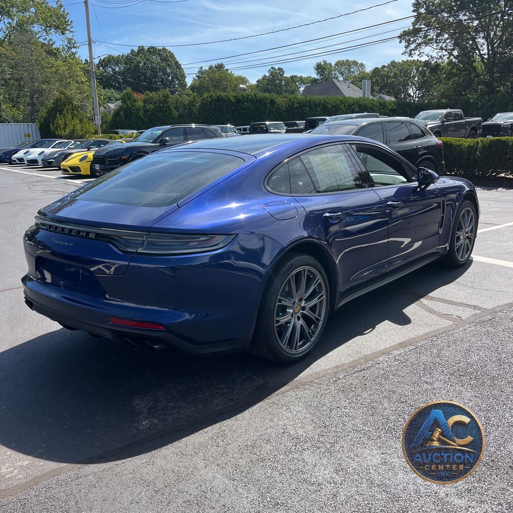 2023 Porsche Panamera 4