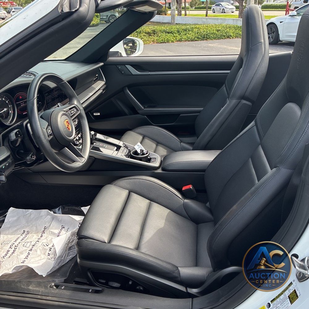 2023 Porsche 911 Carrera Cabriolet
