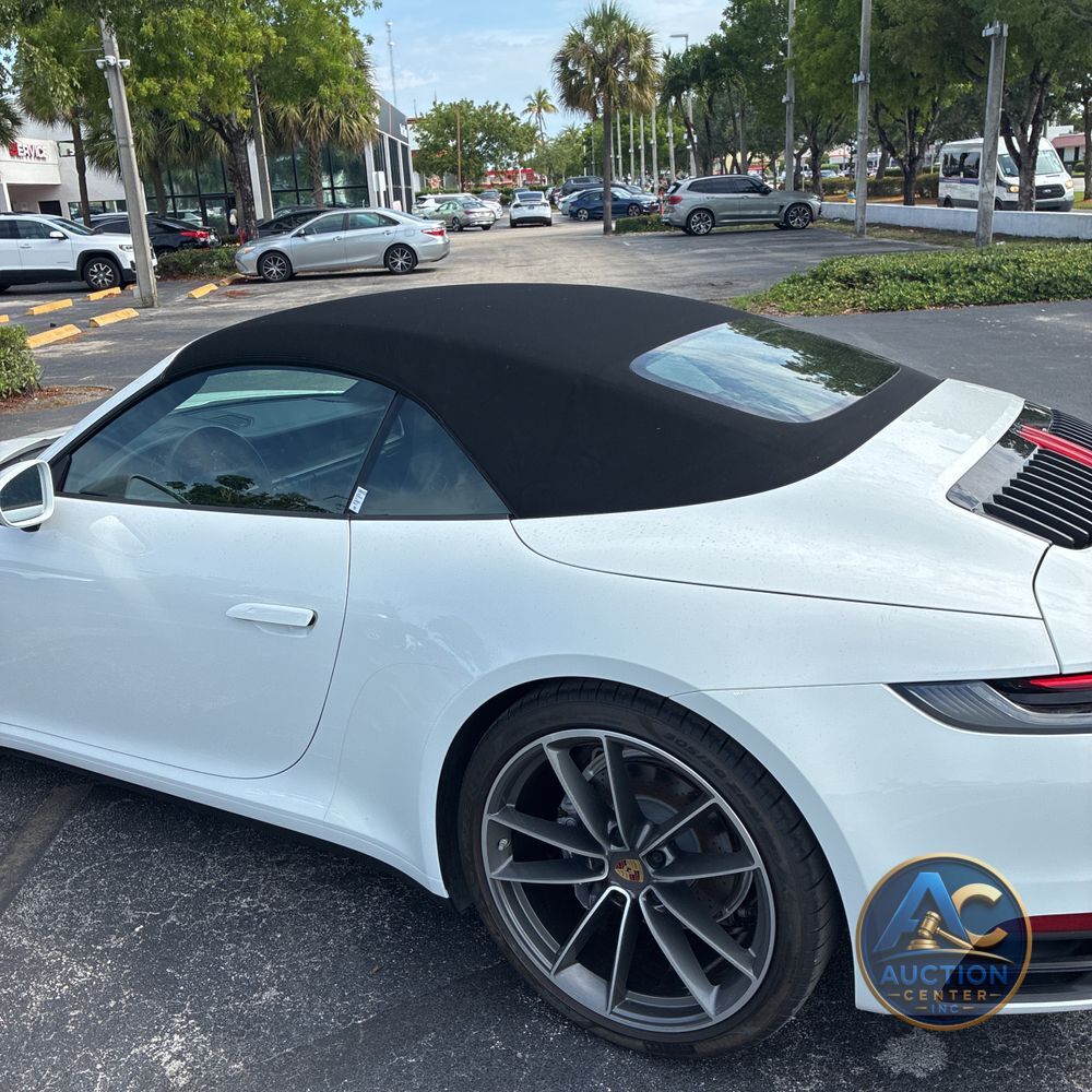 2023 Porsche 911 Carrera Cabriolet