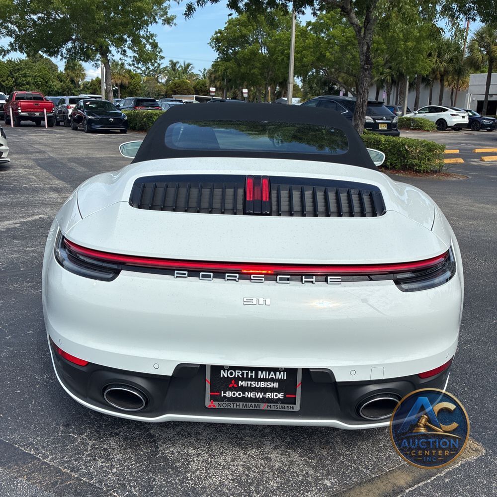 2023 Porsche 911 Carrera Cabriolet
