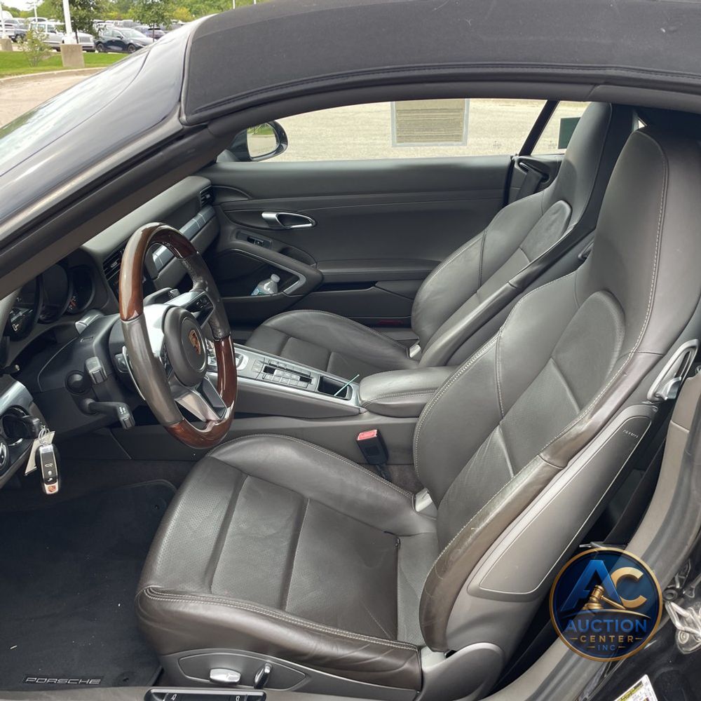 2017 Porsche 911 Carrera