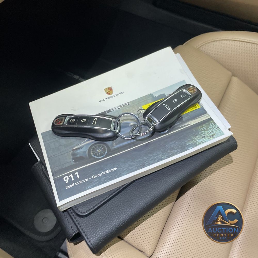 2021 Porsche 911 Carrera