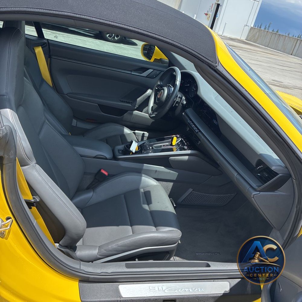 2022 Porsche 911 Carrera Cabriolet