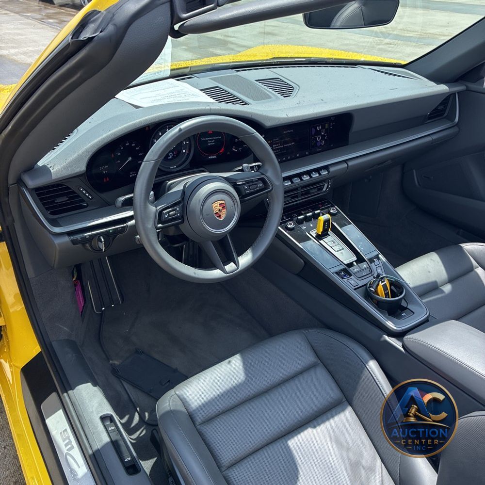 2022 Porsche 911 Carrera Cabriolet
