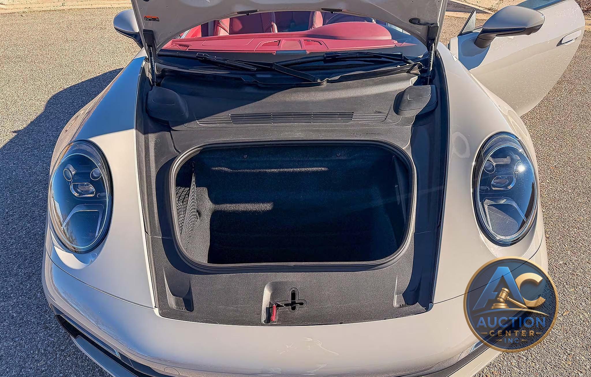 2024 Porsche 911 Carrera Cabriolet