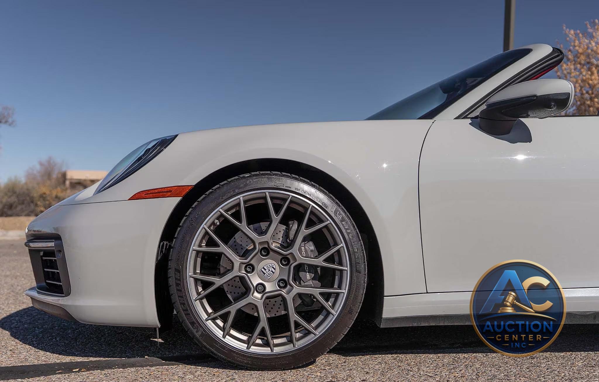 2024 Porsche 911 Carrera Cabriolet