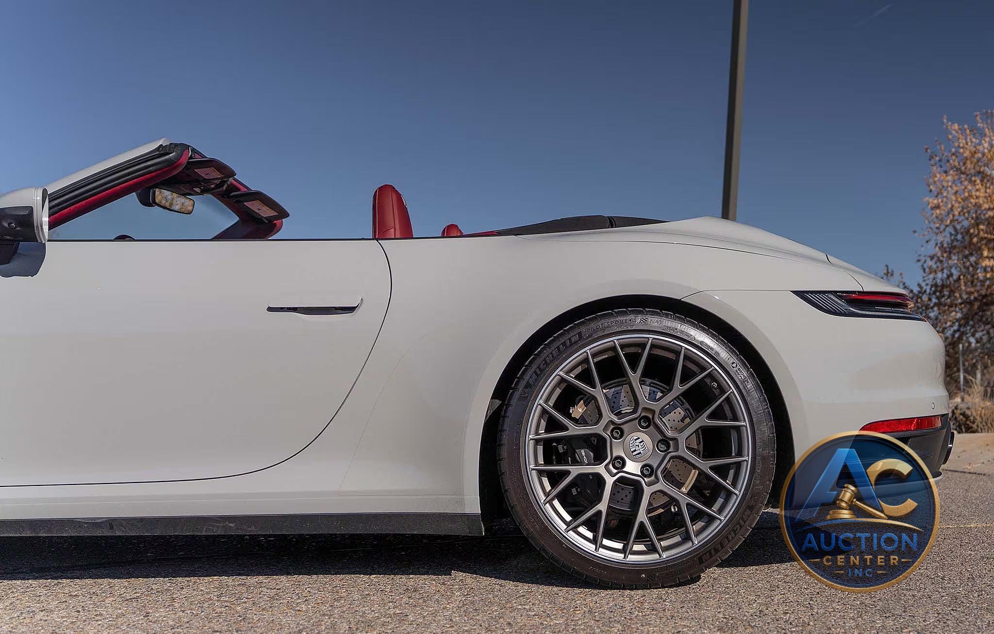 2024 Porsche 911 Carrera Cabriolet