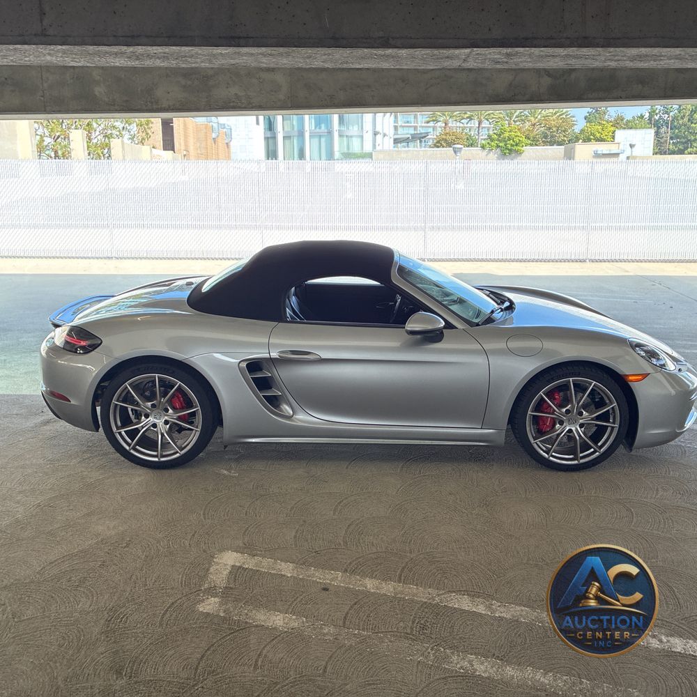 2024 Porsche 718 Boxster S