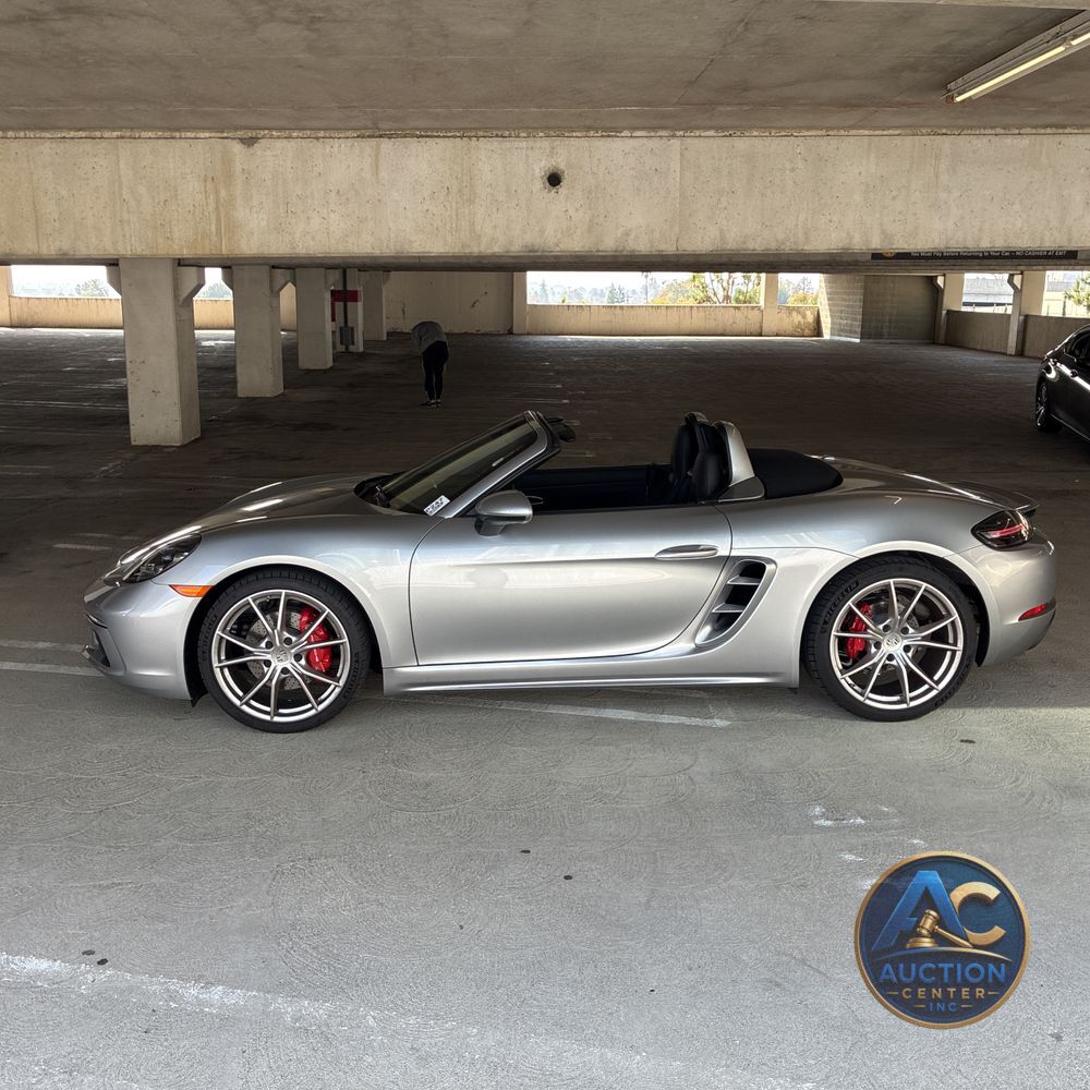2024 Porsche 718 Boxster S