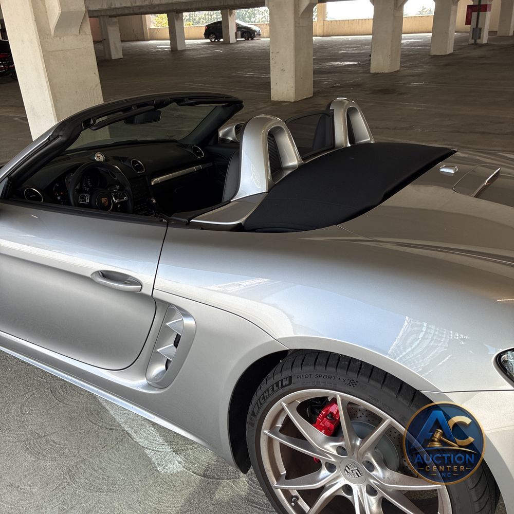 2024 Porsche 718 Boxster S