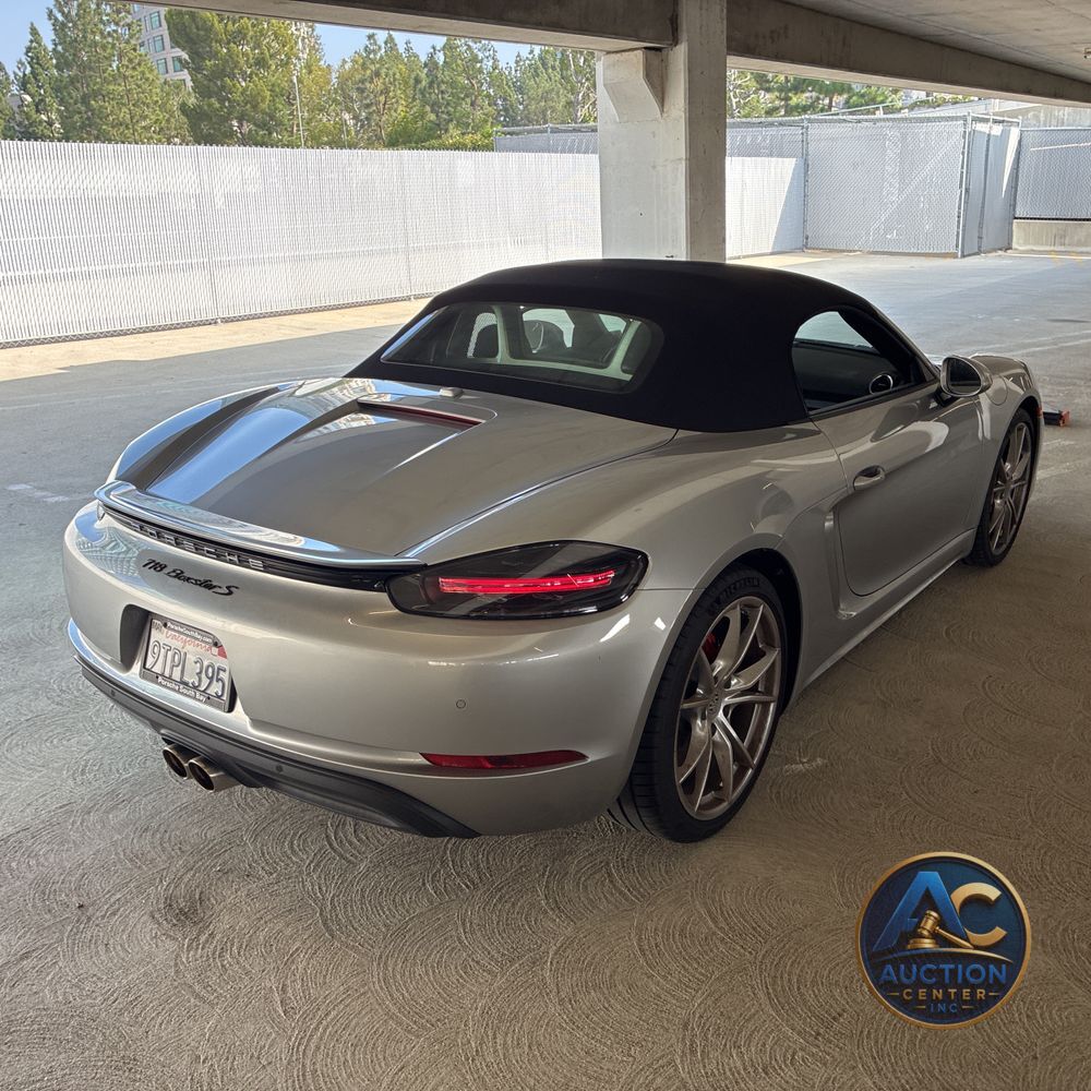 2024 Porsche 718 Boxster S