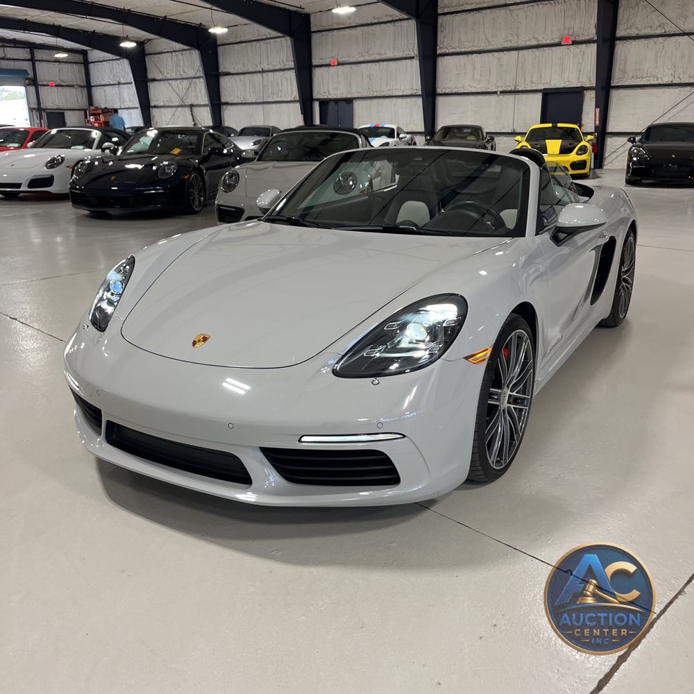2022 Porsche 718 Boxster S