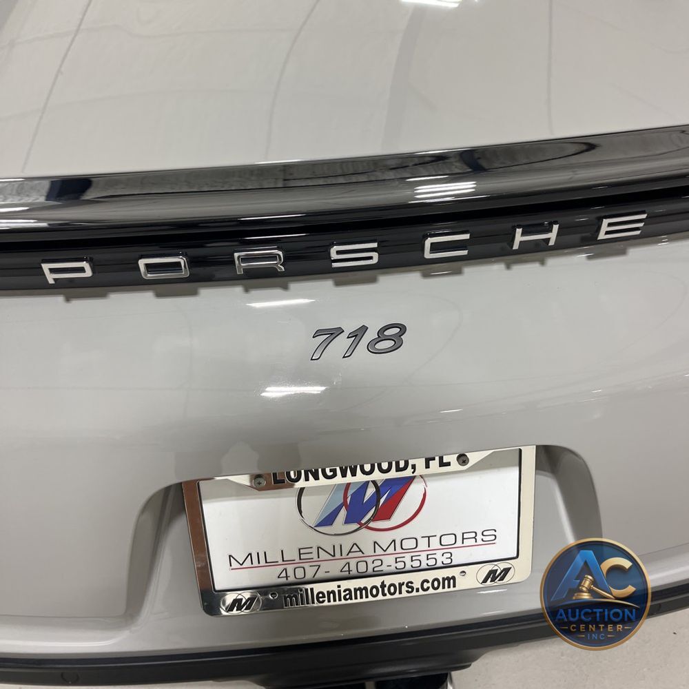 2022 Porsche 718 Boxster S