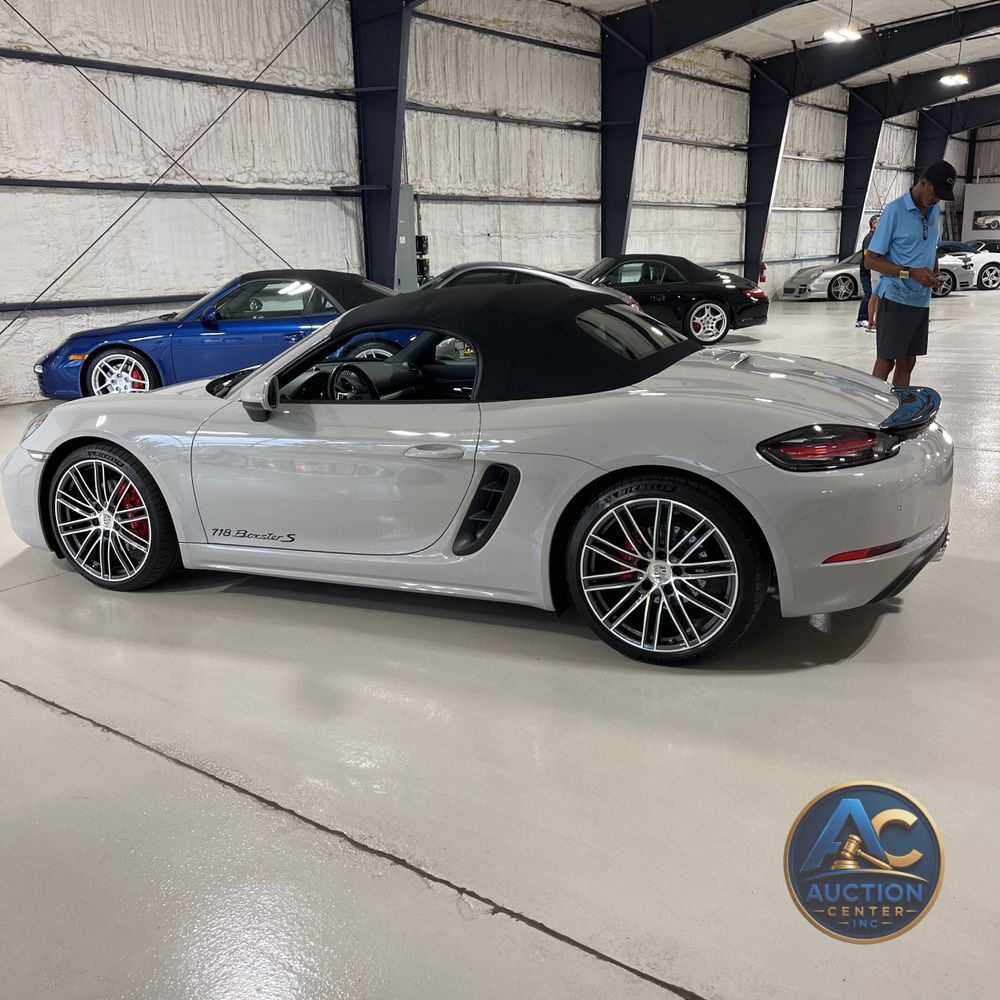 2022 Porsche 718 Boxster S