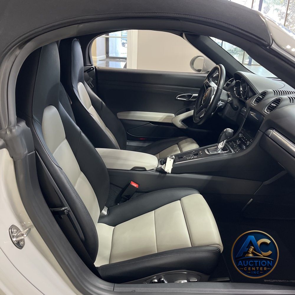 2022 Porsche 718 Boxster S