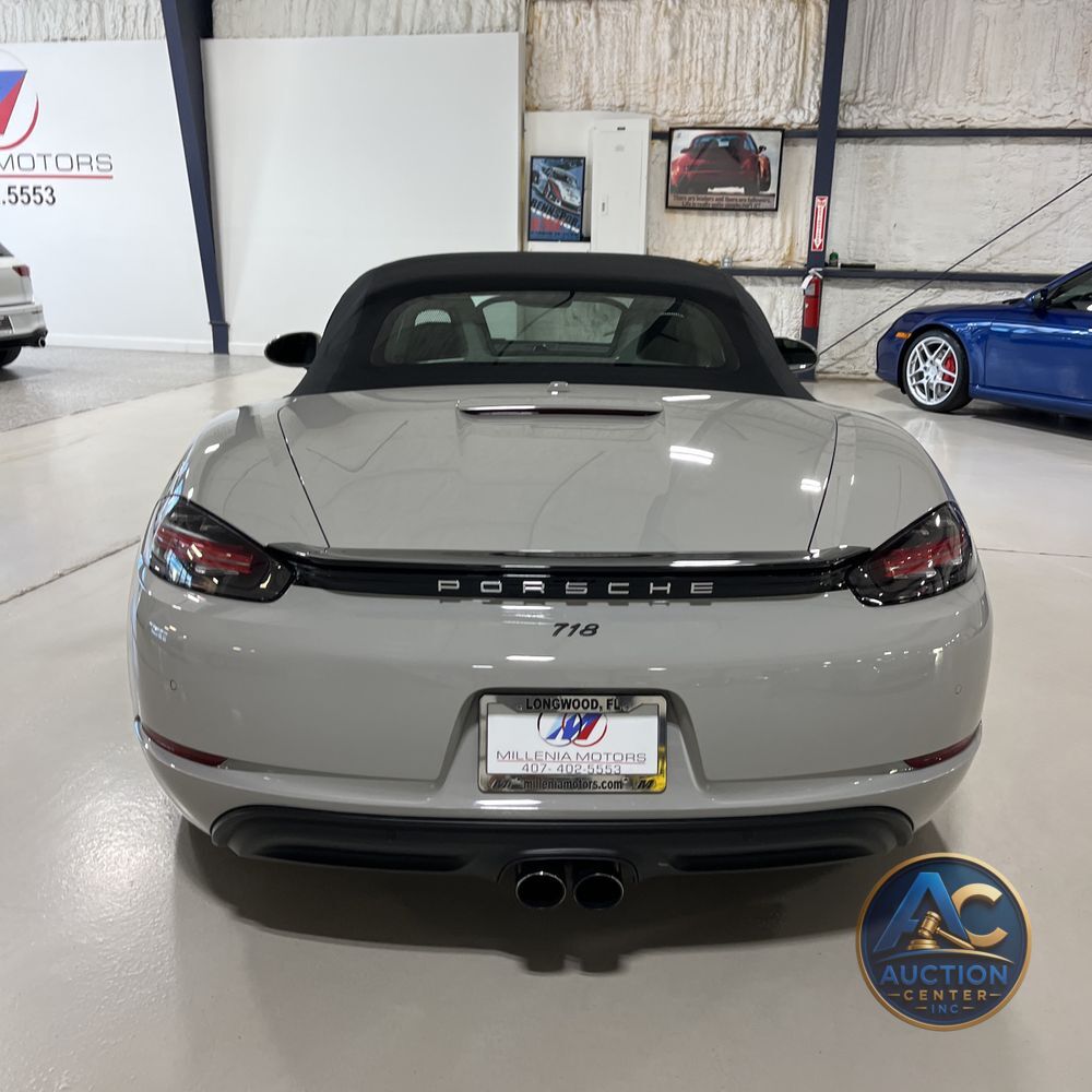 2022 Porsche 718 Boxster S