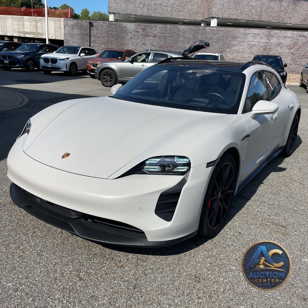 2024 Porsche Taycan GTS Sport Turismo
