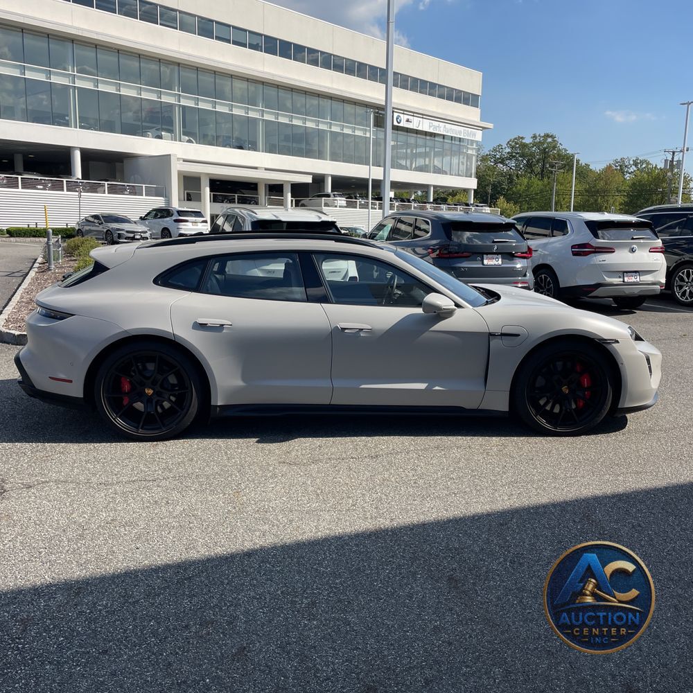 2024 Porsche Taycan GTS Sport Turismo