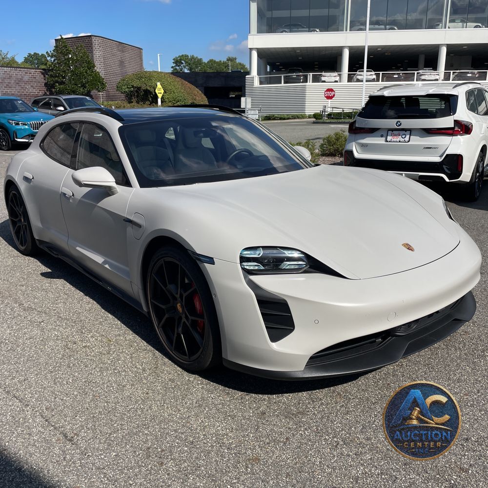 2024 Porsche Taycan GTS Sport Turismo
