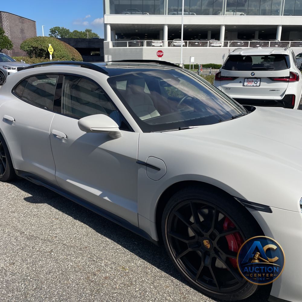 2024 Porsche Taycan GTS Sport Turismo