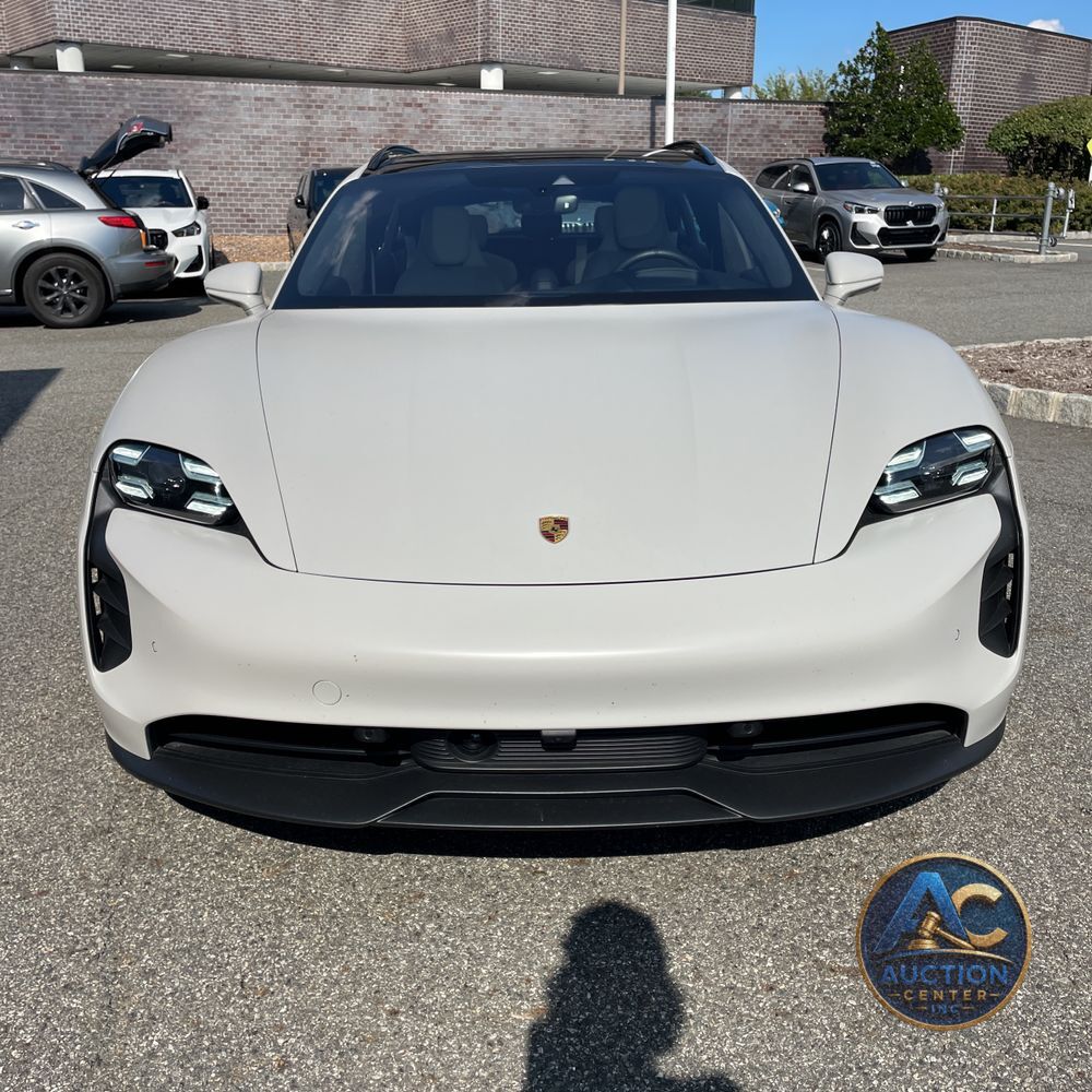 2024 Porsche Taycan GTS Sport Turismo