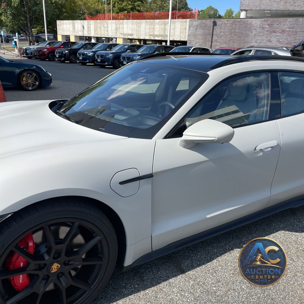 2024 Porsche Taycan GTS Sport Turismo