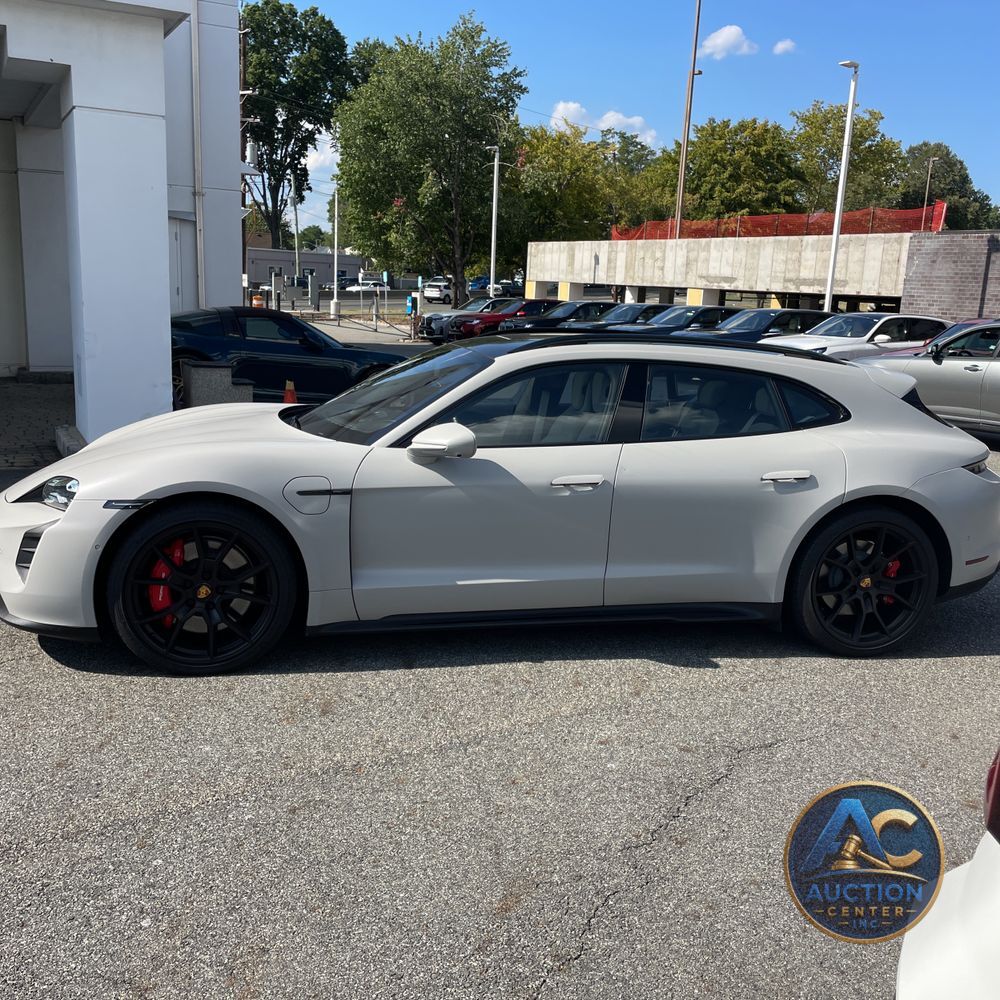 2024 Porsche Taycan GTS Sport Turismo