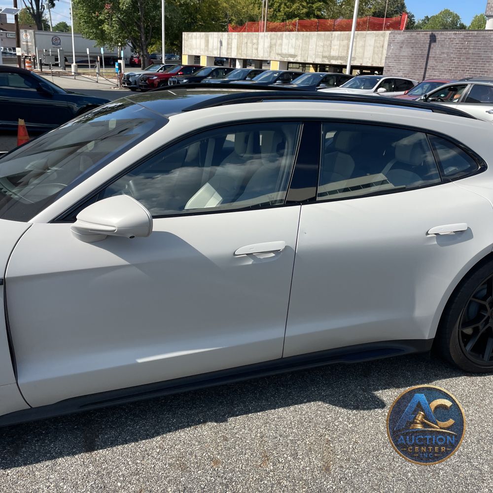 2024 Porsche Taycan GTS Sport Turismo