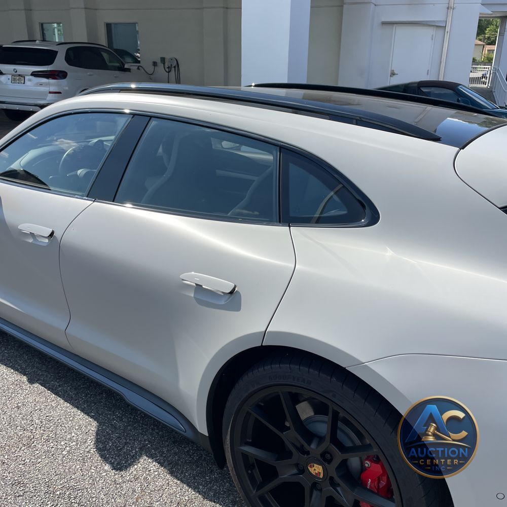 2024 Porsche Taycan GTS Sport Turismo