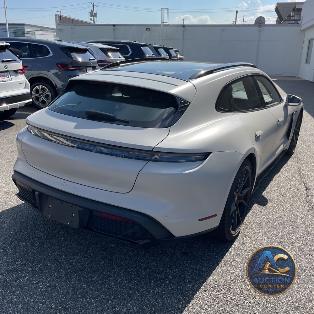 2024 Porsche Taycan GTS Sport Turismo