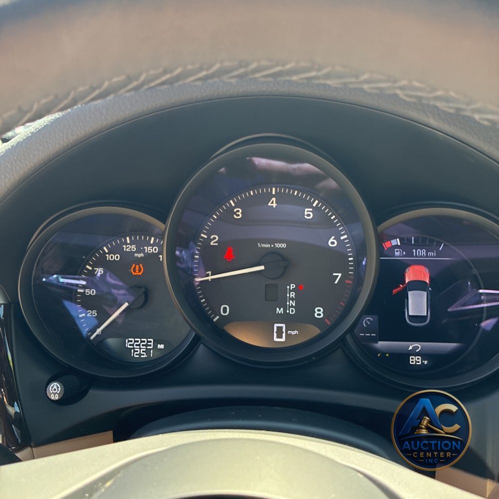 2023 Porsche Macan Base