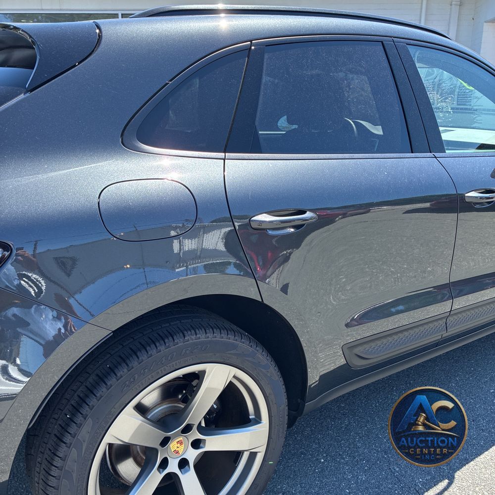 2023 Porsche Macan Base