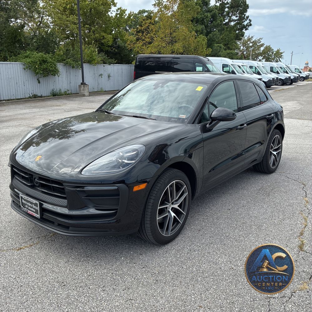 2023 Porsche Macan T