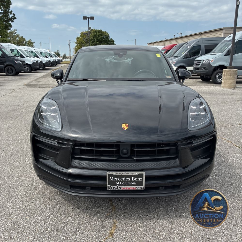 2023 Porsche Macan T