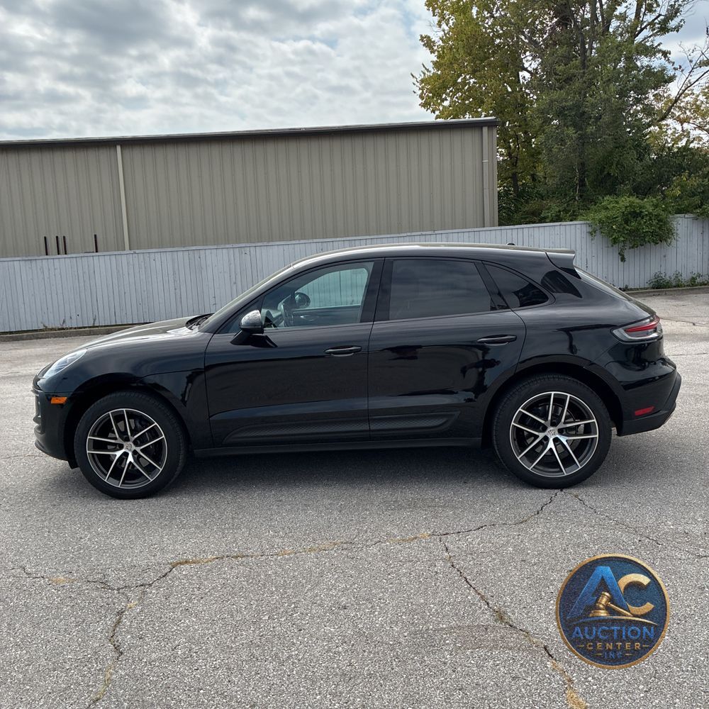 2023 Porsche Macan T