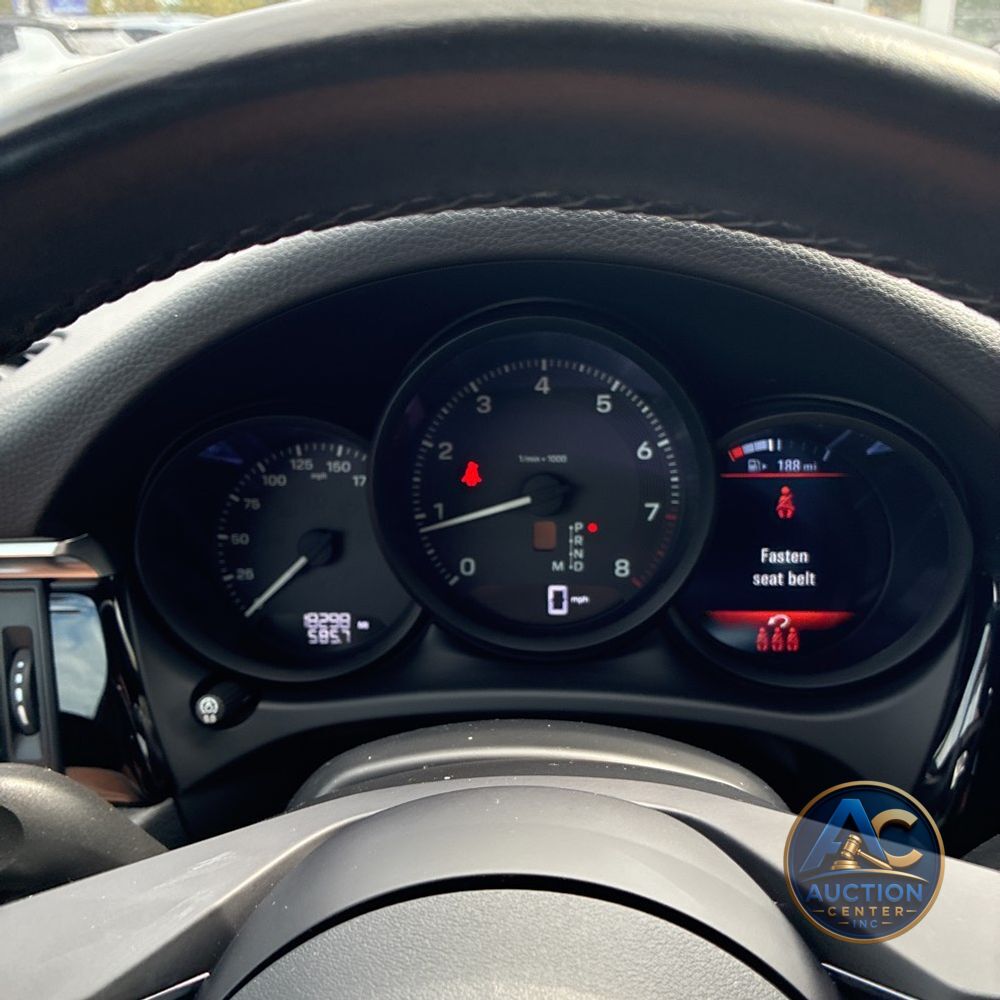 2023 Porsche Macan T