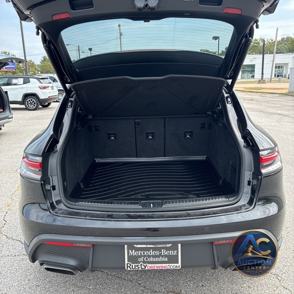 2023 Porsche Macan T