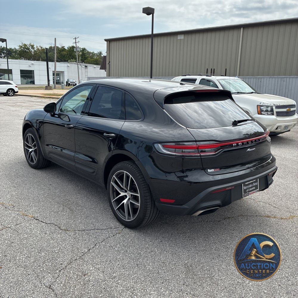 2023 Porsche Macan T