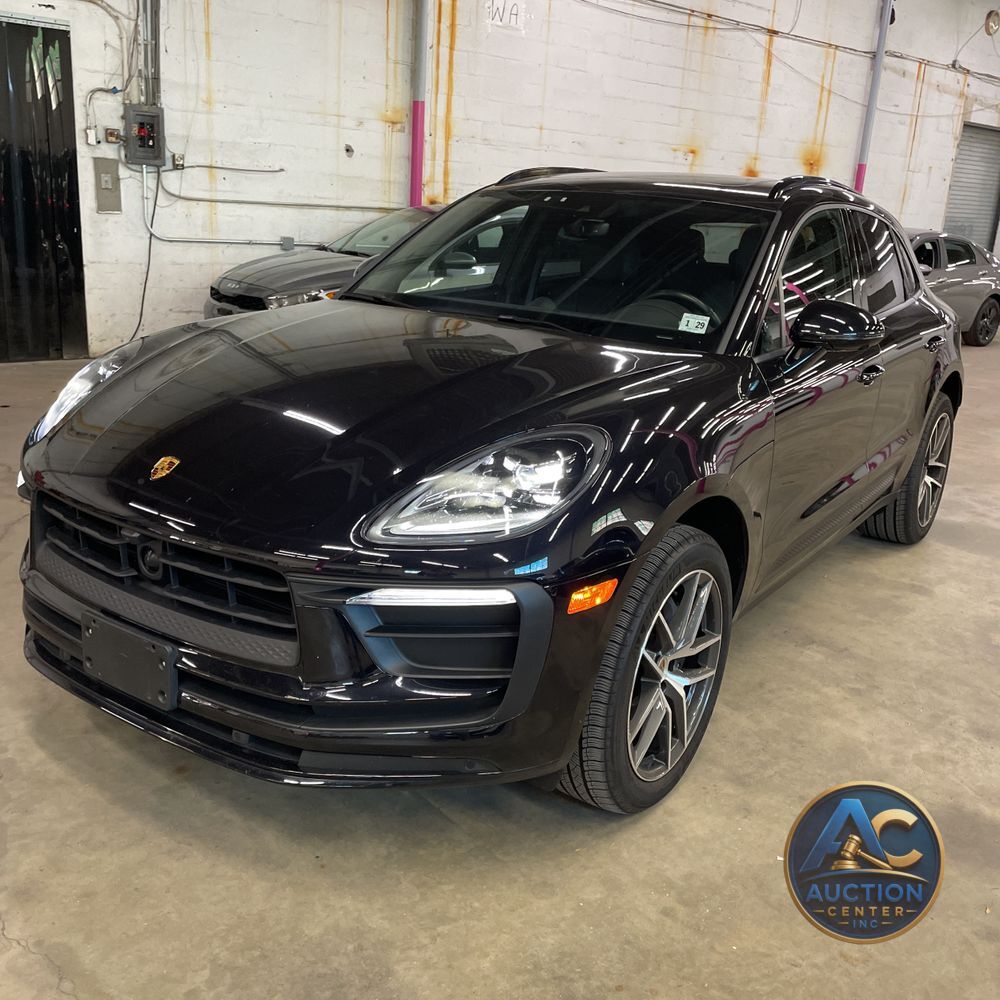 2024 Porsche Macan Base