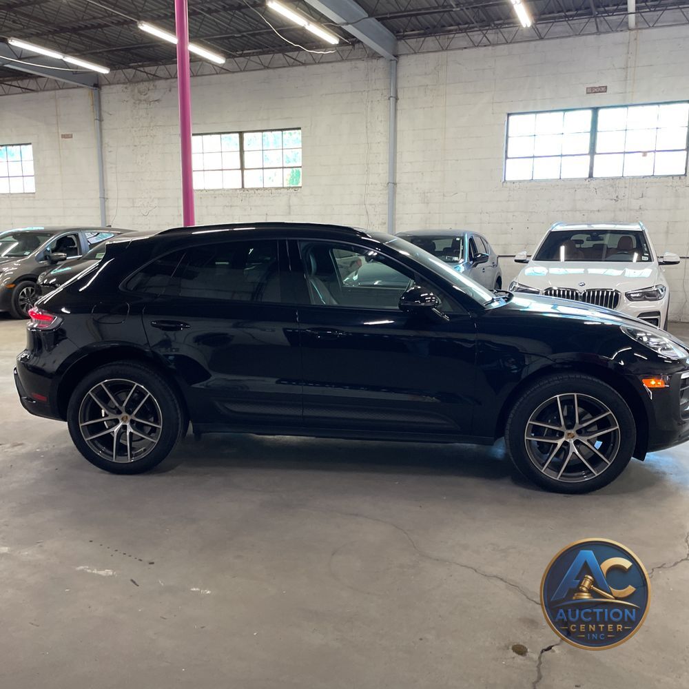 2024 Porsche Macan Base