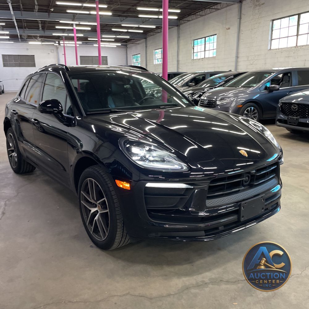 2024 Porsche Macan Base
