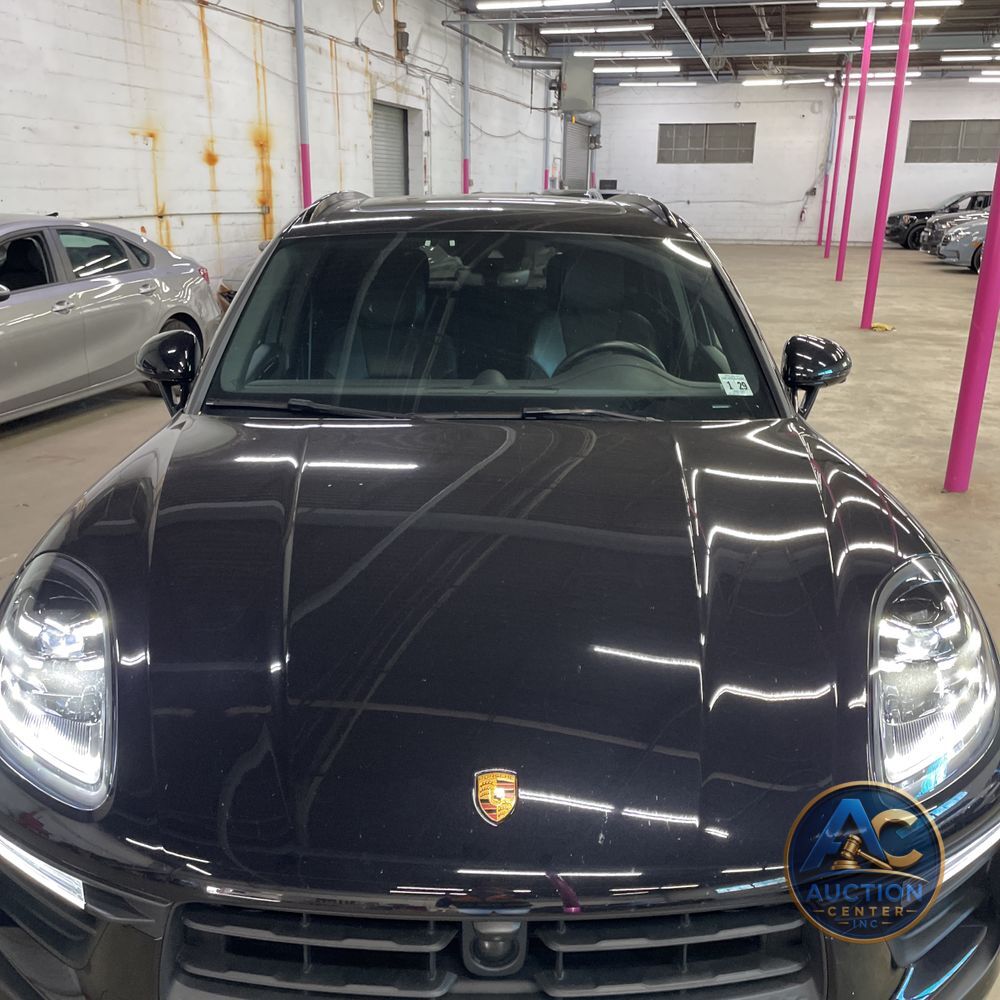 2024 Porsche Macan Base